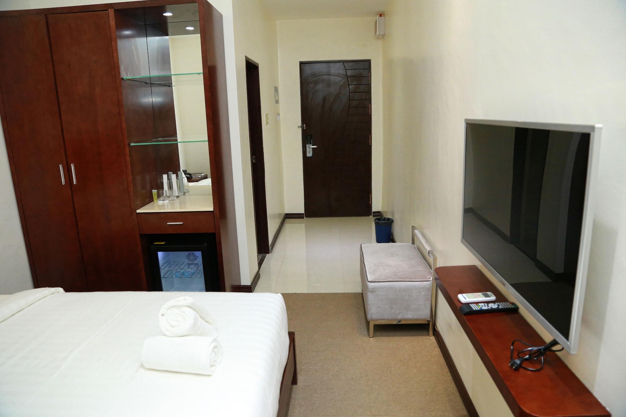 Big Hotel Cebu Екстериор снимка