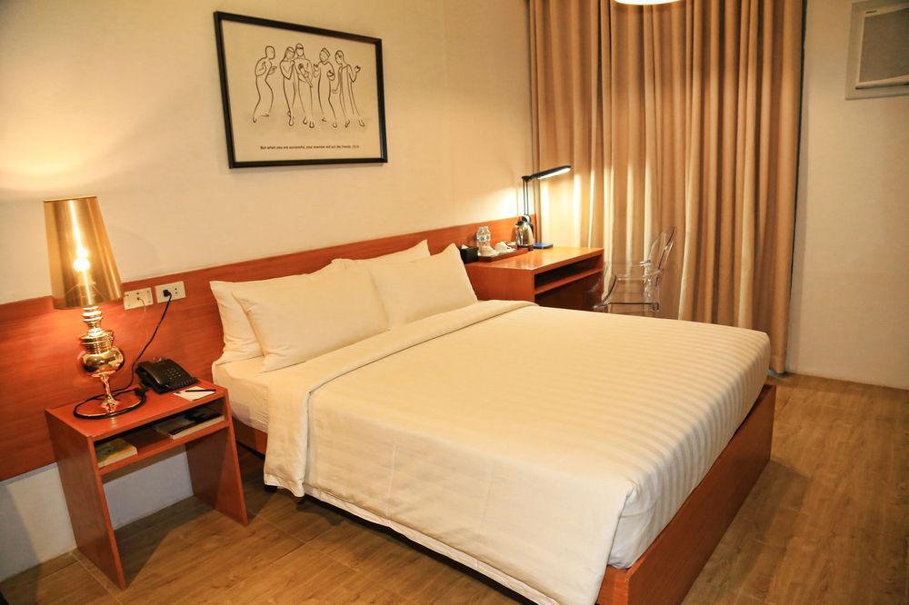 Big Hotel Cebu Екстериор снимка