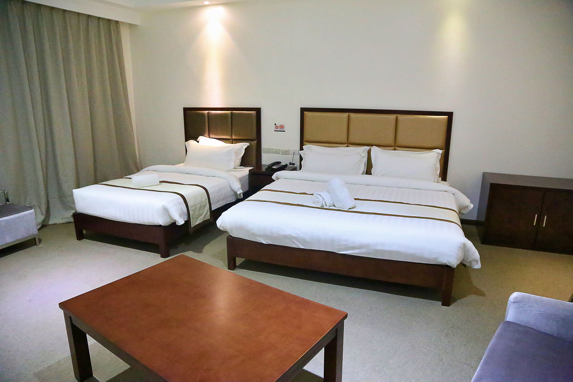 Big Hotel Cebu Екстериор снимка